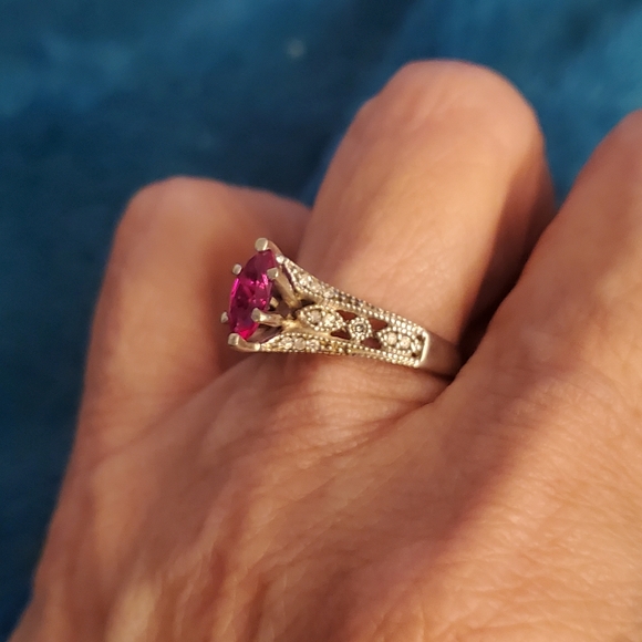 Ruby/diamond wedding ring set - Picture 8 of 11